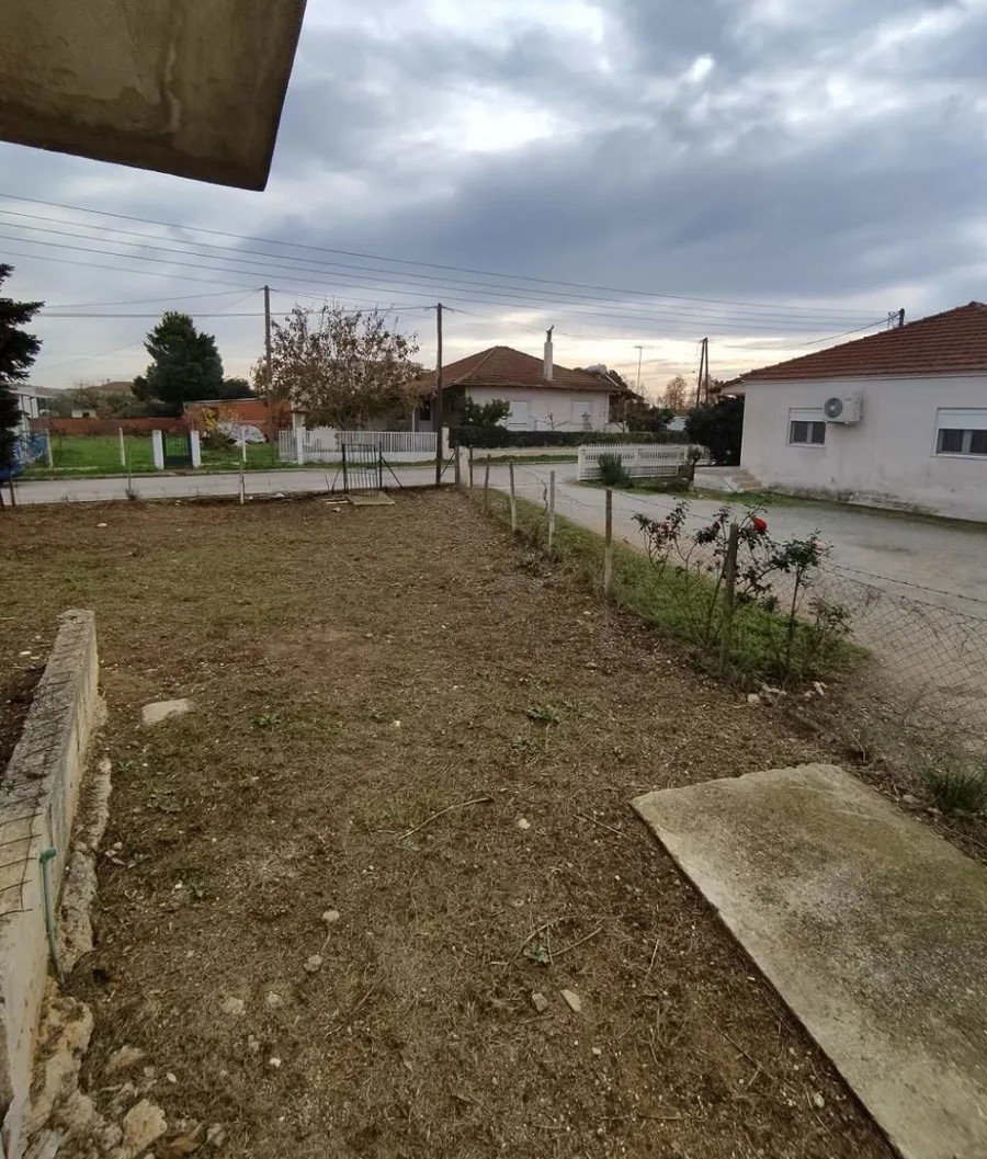 –343012672_1600x1200