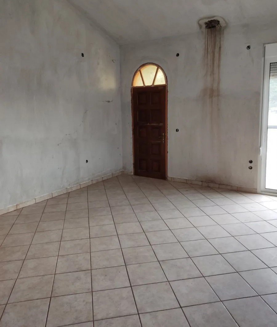 –343012703_1600x1200